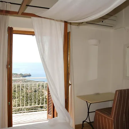 Orato Village Pirgos (Mani)