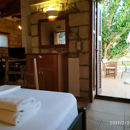 Orato Village Pirgos (Mani)