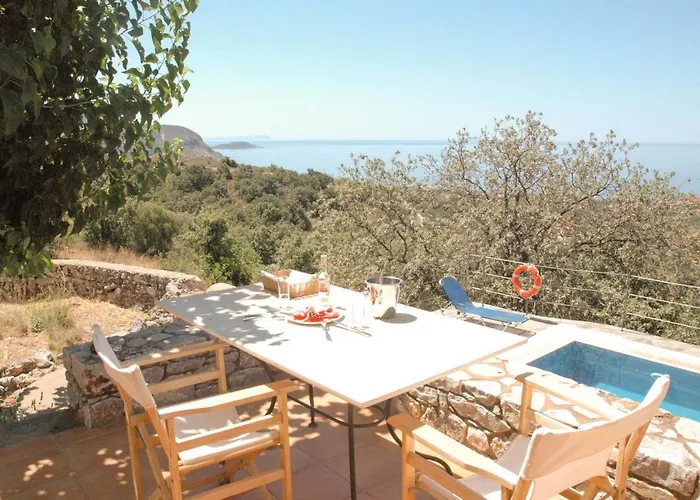 Orato Village Βίλα