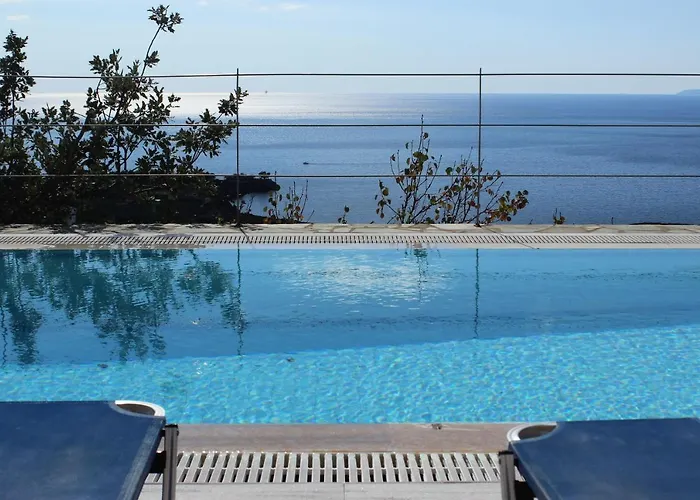 Orato Village Βίλα